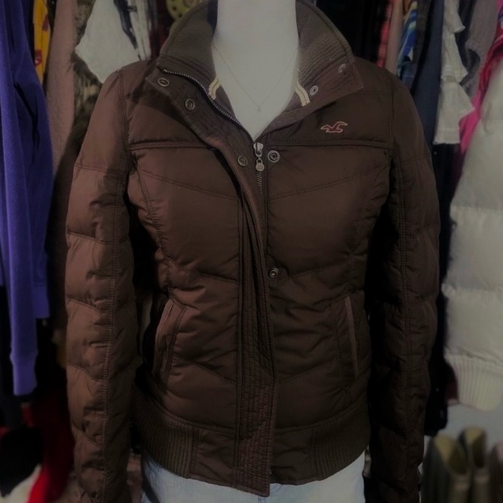Hollister Women's Chocolate Puffer Jacket